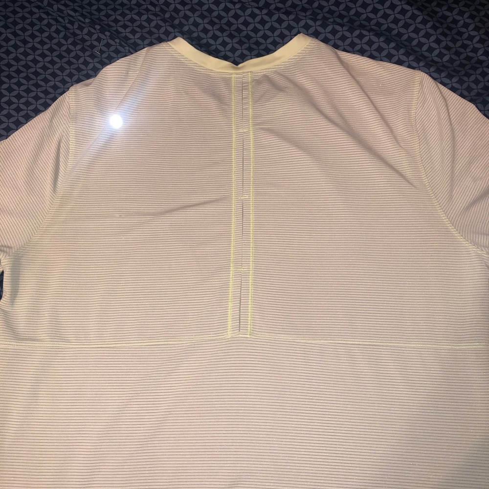 Lululemon top